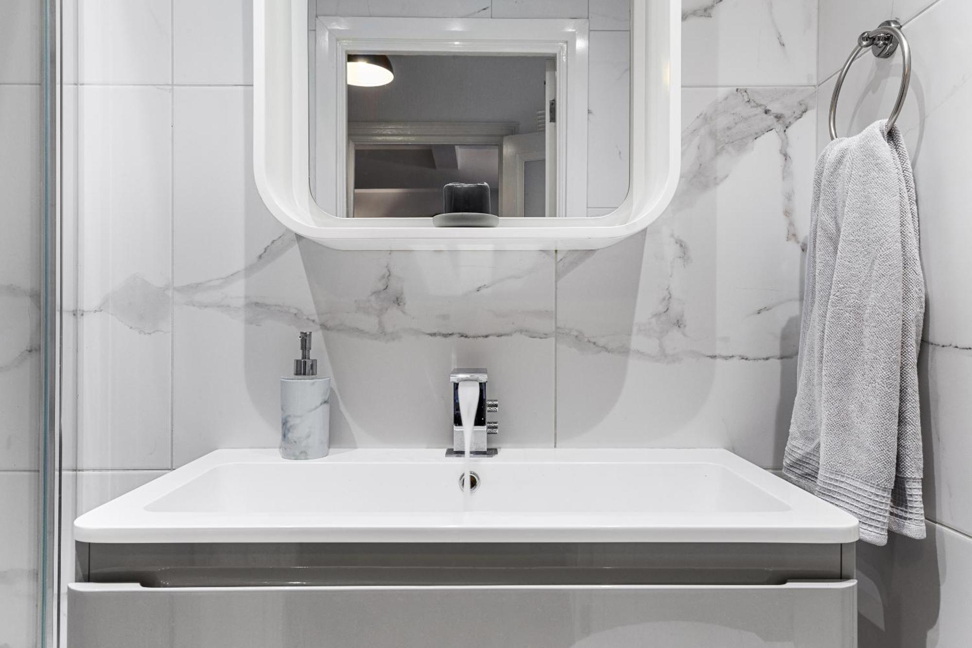 Central London Luxury, Relaxing Apartment! 2 Mins From Paddington Station! Eksteriør billede